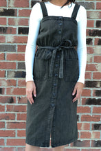 Load image into Gallery viewer, Button Down Washed Midi Dress
